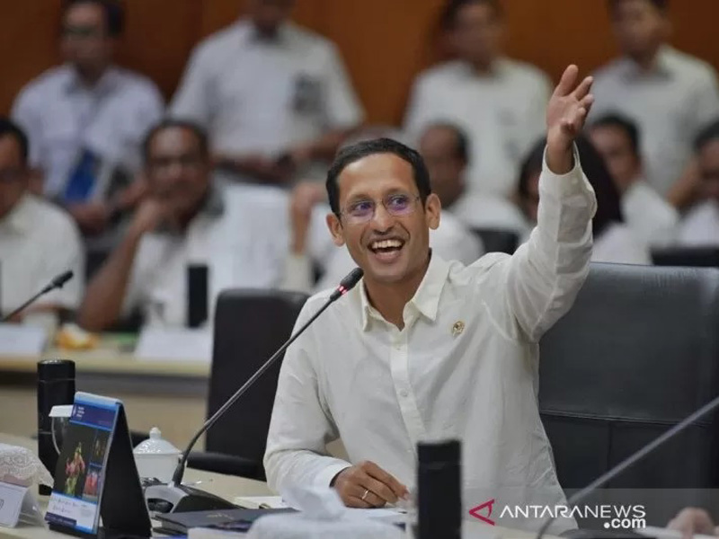 Reshuffle Kabinet  Jokowi  Nadiem Out Luhut Aman Pas Wetonny